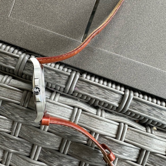 Men's Brown Leather Michael Kors Watch - Picture 5 of 6